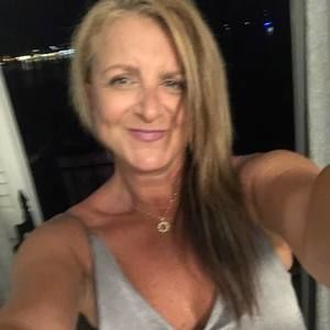 Meet your Posher, Pina